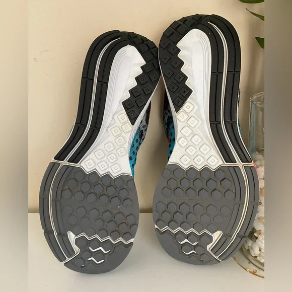 Nike Zoom Running Shoes Mens Size 9 Teal Black Red Athletic Trainer Lightweight - Picture 9 of 10